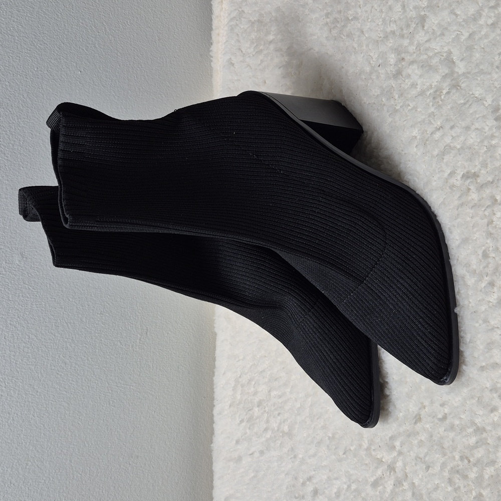 Steven New York Nixie Black Block Heeled Bootie, Size 8